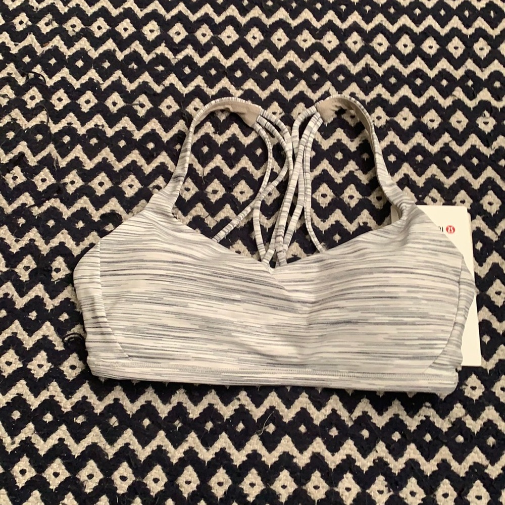 Lululemon Free to be Zen bra